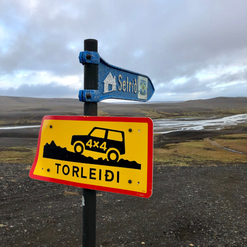 4x4-vehicle-road-sign.jpg