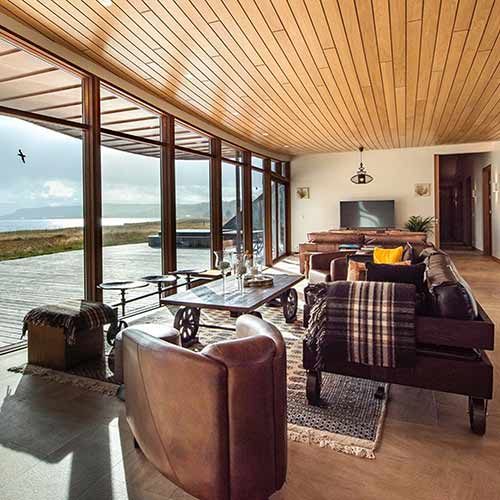 Living area lakeview cottage